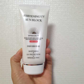 지고트 화이트닝 유브이 썬블럭 크림 70ml,1+1 — 3점을 준 리뷰어가 2019년 7월 올린 사용 사진