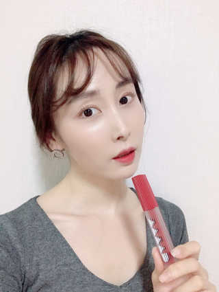 비비드스튜디오 립 플래쉬 매트 NO.27 올 댓 브릭 — 4.5점을 준 리뷰어가 2020년 3월 올린 사용 사진