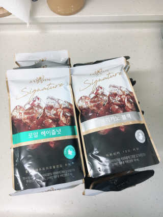 (주)쟈뎅 쟈뎅 시그니처 블랙, 헤이즐넛 230ml — 5점을 준 리뷰어가 2018년 7월 올린 사용 사진