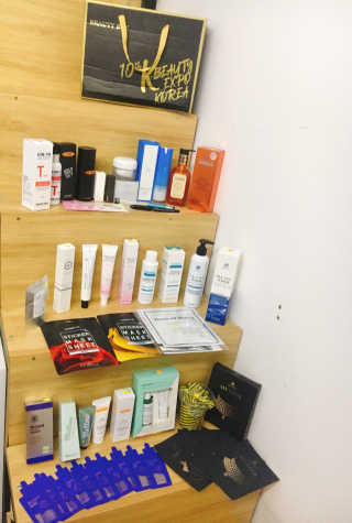 SAIGON BEAUTY SHOW가있는 K-BEAUTY BOX_White — 5점을 준 리뷰어가 2020년 2월 올린 사용 사진