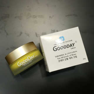 GoodDay Skincare GoodDay 강황 크림 — 4.5점을 준 리뷰어가 2019년 5월 올린 사용 사진