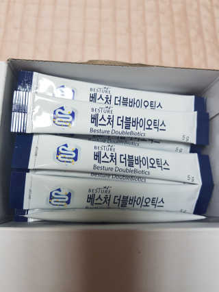 베스처 더블바이오틱스 100포 x 1박스 — 5점을 준 리뷰어가 2019년 7월 올린 사용 사진