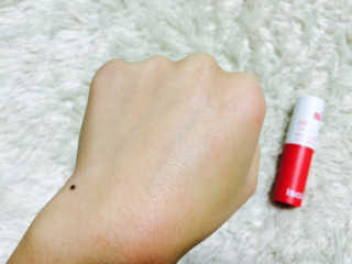 아이소이 BR 모이스춰라이집 스틱 — 3.5점을 준 리뷰어가 2016년 12월 올린 사용 사진