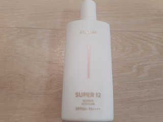 쥴라이Jullai 슈퍼 12 바운스 선 플루이드 SPF50+ PA++++ — 5점을 준 리뷰어가 2019년 7월 올린 사용 사진