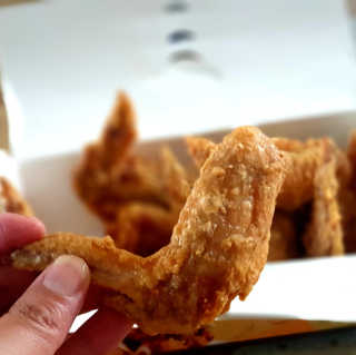 [치킨마루]-  빠사칸윙봉현미 + 콜라 500ml — 5점을 준 리뷰어가 2019년 7월 올린 사용 사진