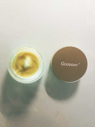 GoodDay Skincare GoodDay 강황 크림 — 4.5점을 준 리뷰어가 2019년 5월 올린 사용 사진