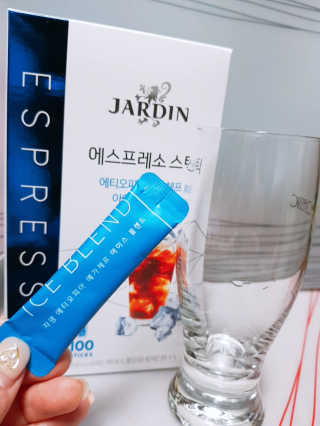 (주)쟈뎅 [쟈뎅] 에스프레소스틱 아이스블렌드 — 5점을 준 리뷰어가 2019년 5월 올린 사용 사진