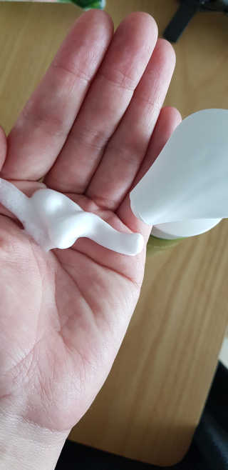 [후르디아] 아보카도 약산성 비건 여성 청결제 — 4.5점을 준 리뷰어가 2019년 7월 올린 사용 사진