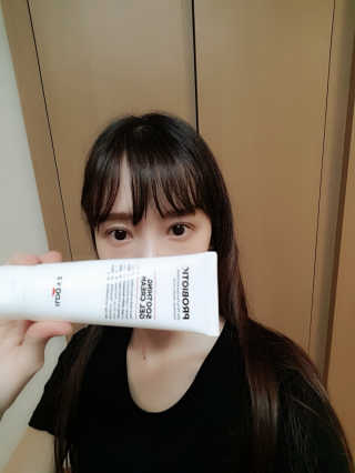 일동제약 퍼스트랩 프로바이오틱 수딩 젤 크림 — 5점을 준 리뷰어가 2018년 9월 올린 사용 사진
