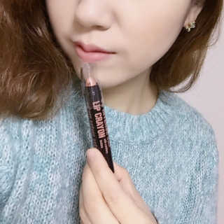 오제끄 쏘인텐스 립크레용 — 4점을 준 리뷰어가 2016년 10월 올린 사용 사진