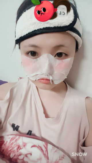 23years old 에어레이닉 포어 마스크 — 4점을 준 리뷰어가 2017년 4월 올린 사용 사진