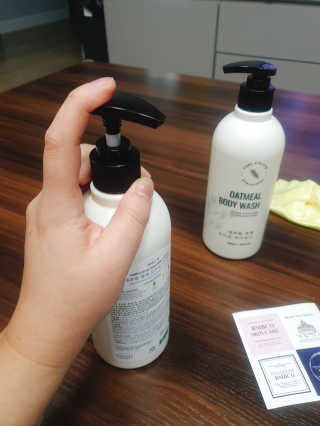 (주)에네스티 내추럴 촉촉  오트밀 바디로션 500ml — 3점을 준 리뷰어가 2020년 1월 올린 사용 사진
