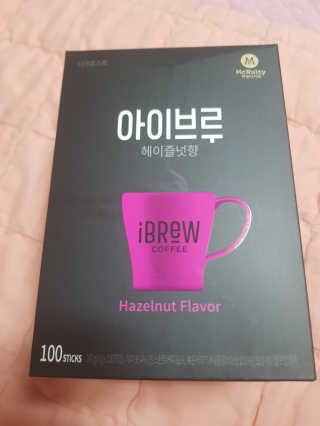 한국맥널티 아이브루 헤이즐넛향 100T — 5점을 준 리뷰어가 2019년 10월 올린 사용 사진