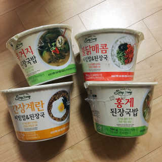 신송식품 신송 새반컵밥 4종 — 4.67점을 준 리뷰어가 2018년 6월 올린 사용 사진