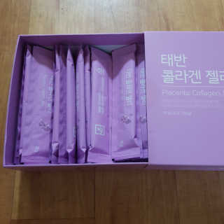 네츄럴굿띵스 태반 콜라겐 젤리 15포 — 5점을 준 리뷰어가 2018년 12월 올린 사용 사진