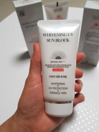 지고트 화이트닝 유브이 썬블럭 크림 70ml,1+1 — 5점을 준 리뷰어가 2019년 5월 올린 사용 사진