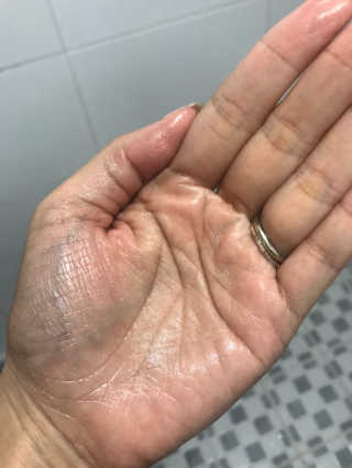 아미니 릴렉싱 페이셜 클렌징 오일 — 4.5점을 준 리뷰어가 2018년 10월 올린 사용 사진
