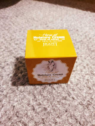 지고트 마유 모이스처 크림 70ml — 5점을 준 리뷰어가 2019년 5월 올린 사용 사진