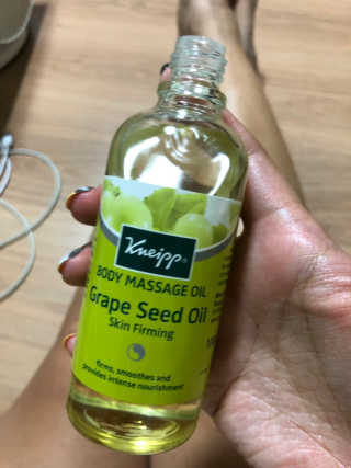 [크나이프] 그레이프씨드 슬리밍 마사지오일 100ml — 4.5점을 준 리뷰어가 2019년 9월 올린 사용 사진