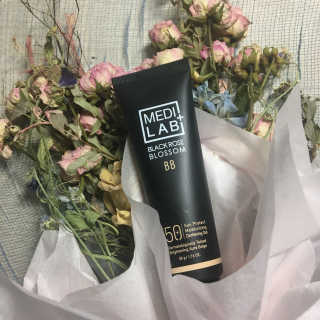 데이셀코스메틱 메디 랩 블랙로즈 블로썸 비비 50g — 3점을 준 리뷰어가 2017년 7월 올린 사용 사진