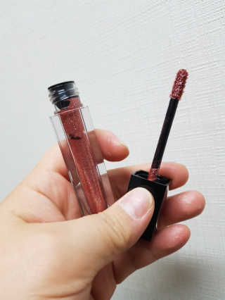지베르니 메탈릭 리퀴드 섀도우 — 4점을 준 리뷰어가 2019년 1월 올린 사용 사진