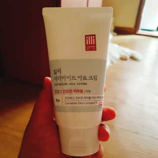 일리윤 세라마이드 아토 집중 크림 — 5점을 준 리뷰어가 2017년 6월 올린 사용 사진