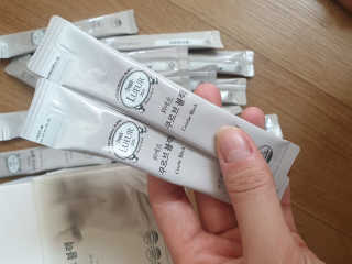 [하우투잇] 뤼에르 쿠르브 블랙 10ml x 30포 총 300ml — 5점을 준 리뷰어가 2020년 3월 올린 사용 사진