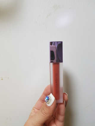 [블랙루즈] 에어 핏 벨벳 틴트 시즌2 中 택1+랜덤1 — 3.67점을 준 리뷰어가 2018년 10월 올린 사용 사진