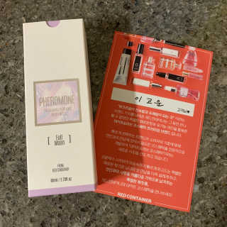 레드컨테이너 페로몬향 퍼퓸 바디미스트 80ml — 5점을 준 리뷰어가 2020년 1월 올린 사용 사진
