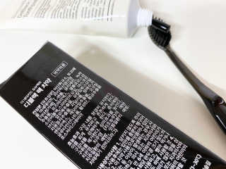the naked object 디블랙팩치약 디블랙칫솔 세트 — 3점을 준 리뷰어가 2020년 2월 올린 사용 사진
