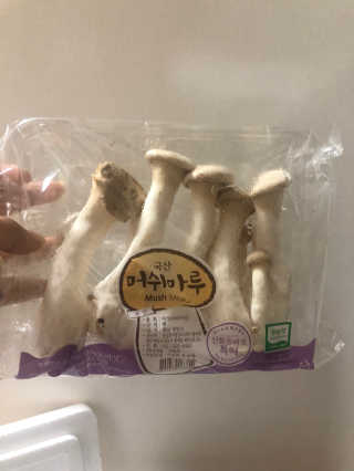 뜰아채유통 춘천닭갈비덮밥소스와 머쉬마루 버섯 — 5점을 준 리뷰어가 2018년 10월 올린 사용 사진