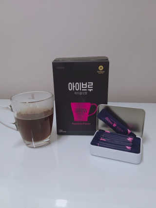 한국맥널티 아이브루 헤이즐넛향 100T — 5점을 준 리뷰어가 2019년 10월 올린 사용 사진