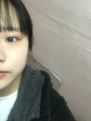 라로슈포제 유비데아 XL 톤업 라이트 크림 — 4.83점을 준 리뷰어가 2018년 4월 올린 사용 사진