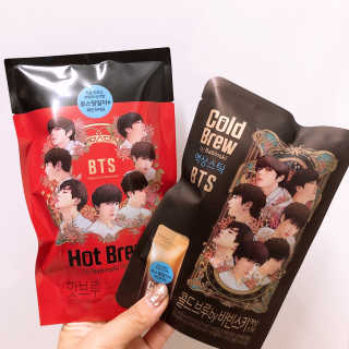 한국야쿠르트 콜드브루, 핫브루 액상스틱 BTS 일러스트 — 4.67점을 준 리뷰어가 2018년 11월 올린 사용 사진