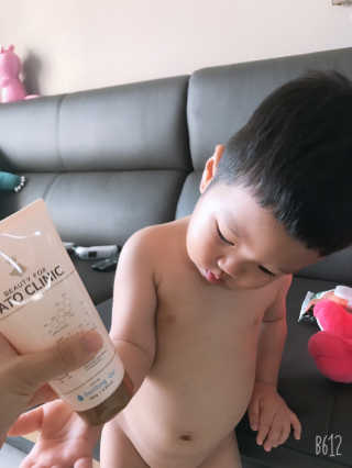 뷰티여우_아토클리닉 [아토클리닉] 아기들이 쓰는 보습, 진정 수딩젤 2개 — 5점을 준 리뷰어가 2019년 7월 올린 사용 사진