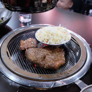 [두툼갈비] 두툼갈비 2인분 + 매콤치즈버섯 set — 5점을 준 리뷰어가 2018년 9월 올린 사용 사진
