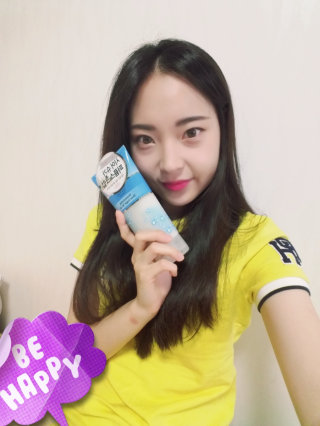 바디판타지 모이스처라이징 시어 슈가 스크럽 — 3.5점을 준 리뷰어가 2016년 7월 올린 사용 사진
