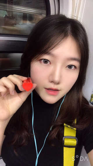 [블랙루즈] 컬러 락 하트 틴트 1+1 — 5점을 준 리뷰어가 2019년 8월 올린 사용 사진