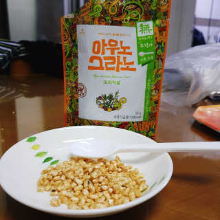 아우노그라노 오리지날, 진짜 베리, 진짜 카카오 — 5점을 준 리뷰어가 2018년 3월 올린 사용 사진