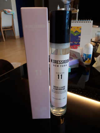 더블유드레스룸 신규향 드레스퍼퓸150ml — 3.67점을 준 리뷰어가 2018년 8월 올린 사용 사진