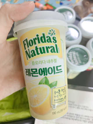 플로리다 내추럴 플로리다내추럴 레몬에이드  2종 — 4점을 준 리뷰어가 2018년 7월 올린 사용 사진
