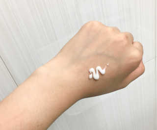 보나쥬르 래디언스 톤업 아이크림 30ml — 3.83점을 준 리뷰어가 2018년 8월 올린 사용 사진