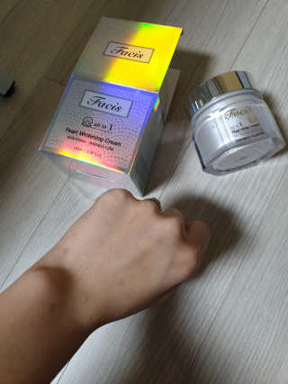 파시스 올인원 진주 화이트닝 크림 100ml — 4점을 준 리뷰어가 2019년 6월 올린 사용 사진