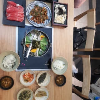 미스터시래기_수원점 [미스터시래기_수원]시래기샤브샤브와 꼬막무침2인SET — 3.67점을 준 리뷰어가 2019년 1월 올린 사용 사진