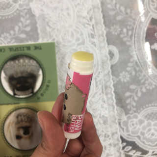 더블리스풀독 샤이니 포우 버터 0.15oz [천연 발바닥 보호제] — 5점을 준 리뷰어가 2018년 7월 올린 사용 사진