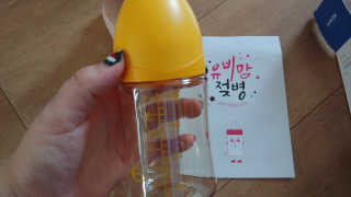 유비맘 PPSU 젖병 노꼭지_200ml_컬러 랜덤 발송 — 5점을 준 리뷰어가 2019년 12월 올린 사용 사진
