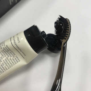 the naked object 디블랙팩치약 디블랙칫솔 세트 — 5점을 준 리뷰어가 2019년 6월 올린 사용 사진