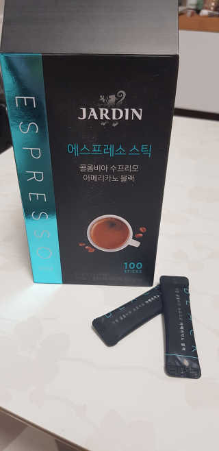 (주)쟈뎅 쟈뎅 에스프레소 스틱 아메리카노 블랙 — 5점을 준 리뷰어가 2018년 10월 올린 사용 사진