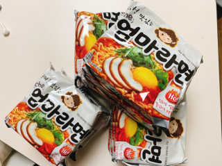 라면 그대로가 제일 맛있는 더엄마라면 — 4.5점을 준 리뷰어가 2019년 9월 올린 사용 사진