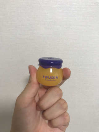 후르디아 블루베리 하이드레이팅 허니 립 밤 — 4.83점을 준 리뷰어가 2017년 9월 올린 사용 사진